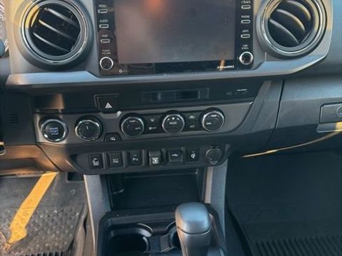 Used 2023 Toyota Tacoma TRD Sport image 12