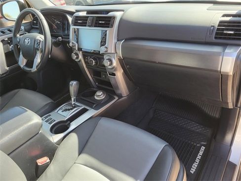Used 2021 Toyota 4Runner SR5 Premium image 8