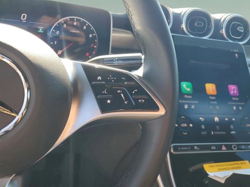 Used 2025 Mercedes-Benz GLC 300 image 32