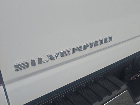 Used 2025 Chevrolet Silverado 2500 LT w/ Convenience Package AWD/4WD image 13