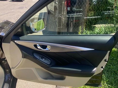 Used 2014 INFINITI Q50 Premium w/ Navigation Package image 12