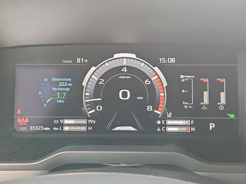 Used 2022 Toyota Tundra Platinum w/ Advanced Package AWD/4WD image 12