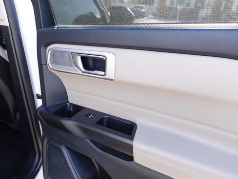 Used 2020 Ford Explorer Limited image 35