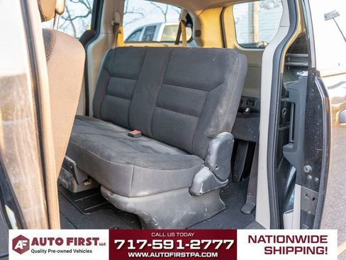 Used 2019 Dodge Grand Caravan SE w/ UConnect Hands-Free Group image 13