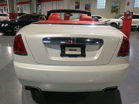 Used 2018 Rolls-Royce Dawn RWD image 26