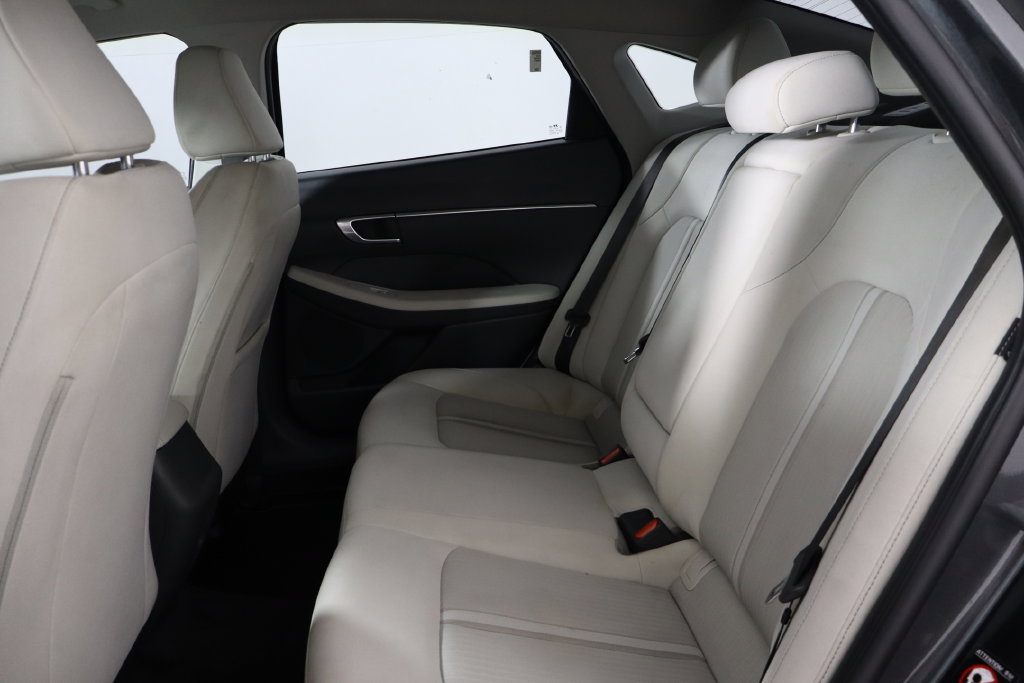 Used 2023 Hyundai Sonata SEL w/ Preferred Accessory Package FWD image 8