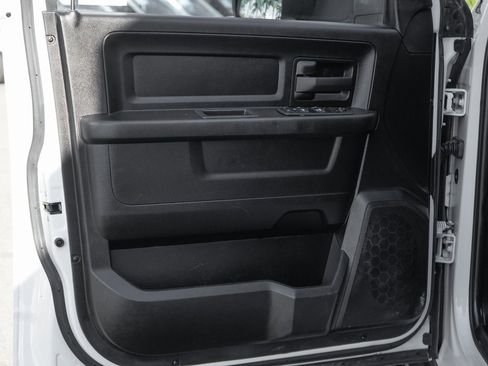 Used 2022 RAM 5500 Tradesman w/ Chrome Appearance Group image 18