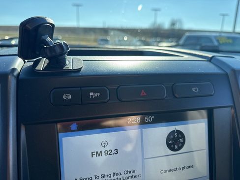 Used 2017 Ford F350 XLT image 16