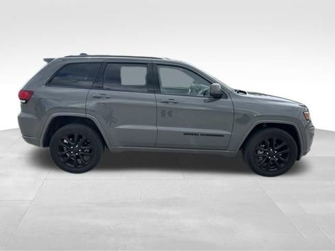 Used 2021 Jeep Grand Cherokee Laredo X AWD/4WD image 7