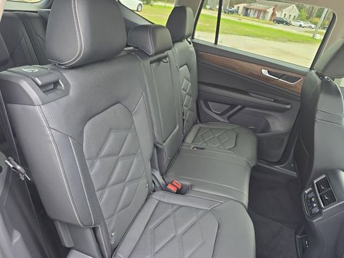 New 2026 Volkswagen Atlas SE AWD/4WD image 33