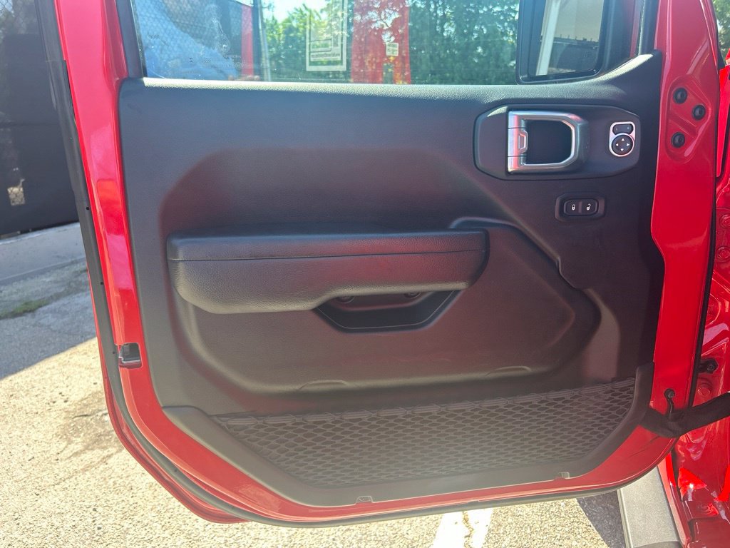 Used 2024 Jeep Wrangler Unlimited Sport AWD/4WD image 33