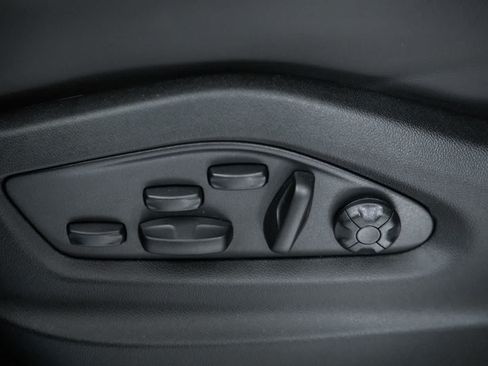 New 2026 Porsche Cayenne GTS AWD/4WD image 23