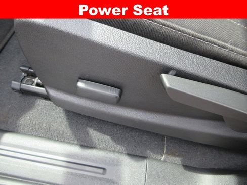 Used 2019 Chevrolet Colorado LT AWD/4WD image 21