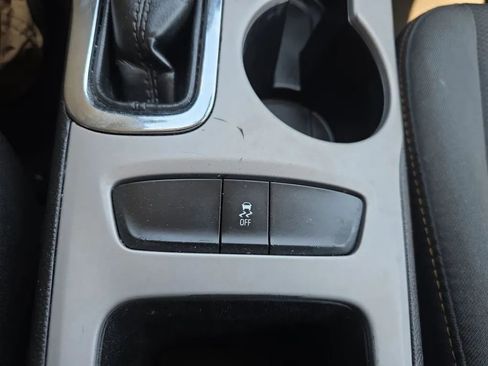 Used 2017 Chevrolet Cruze LS image 28