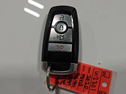 Used 2020 Ford Fusion SE w/ Equipment Group 151A FWD image 28