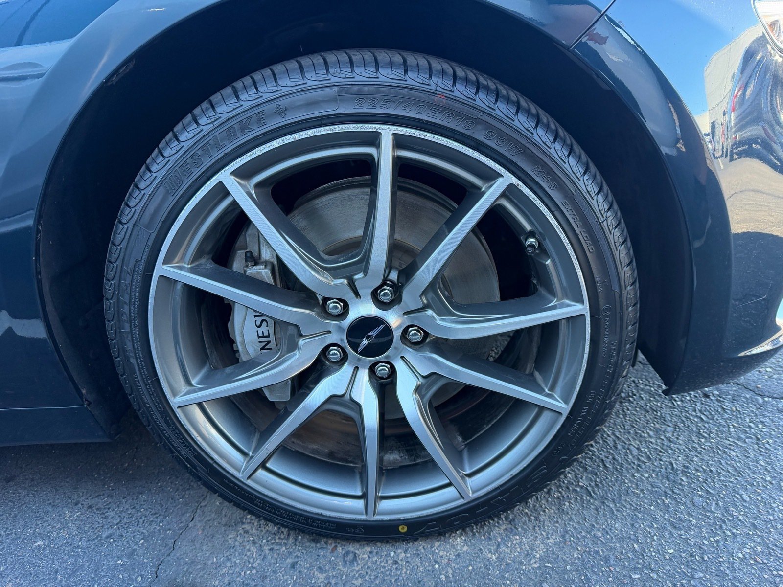 Used 2025 Genesis G70 2.5T RWD image 7