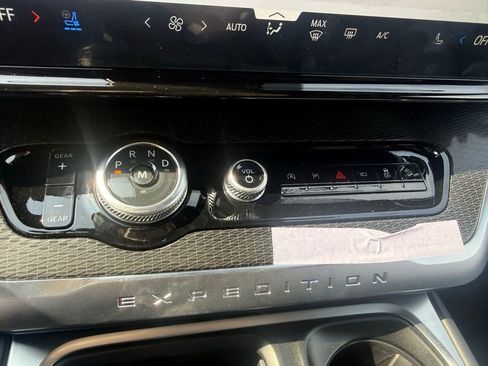 New 2026 Ford Expedition Max Platinum AWD/4WD image 18