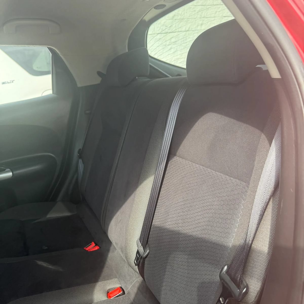 Used 2016 Nissan Juke SV FWD image 15