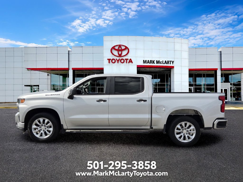 Used 2020 Chevrolet Silverado 1500 Custom w/ Custom Value Package RWD image 2