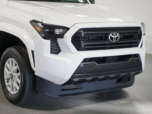 Certified 2024 Toyota Tacoma SR RWD image 4