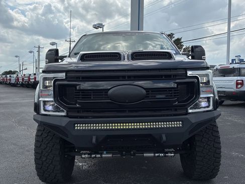 Used 2022 Ford F250 Lariat w/ Lariat Ultimate Package AWD/4WD image 2