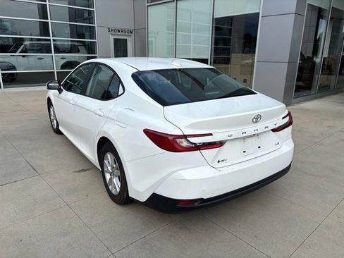 Used 2025 Toyota Camry LE FWD image 5