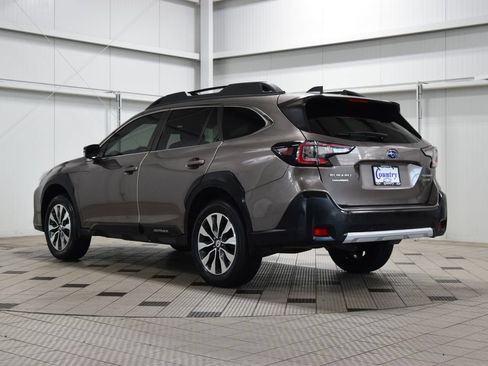 Used 2023 Subaru Outback Limited AWD/4WD image 6