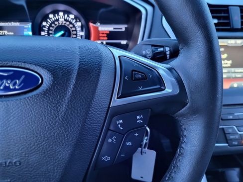 Used 2016 Ford Fusion SE image 27