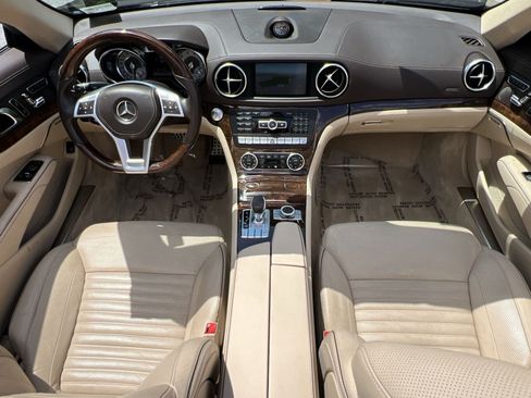 Used 2013 Mercedes-Benz SL 550 image 28