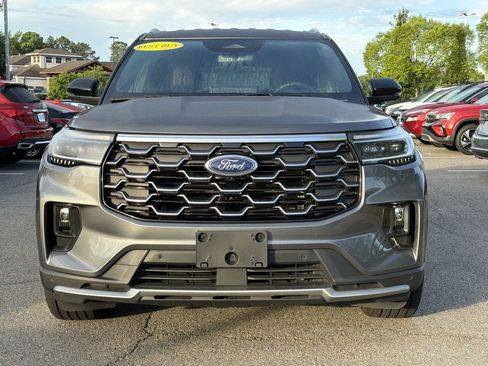 Used 2026 Ford Explorer Platinum w/ LUX Leather Package AWD/4WD image 8