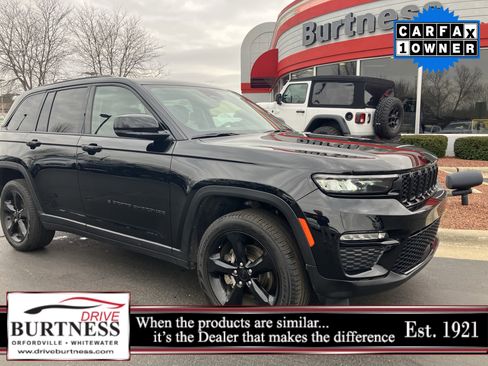 Used 2023 Jeep Grand Cherokee Limited w/ Black Appearance Package image 1