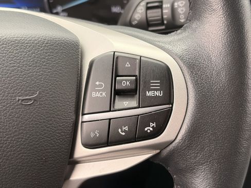 Used 2022 Ford Explorer XLT w/ Equipment Group 202A RWD image 26