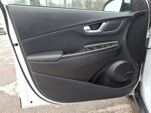 Used 2022 Hyundai Kona Limited w/ Cargo Package image 14