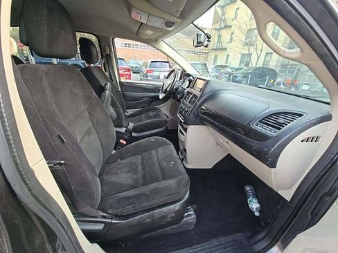 Used 2017 Dodge Grand Caravan SE w/ Power Window Group FWD image 5
