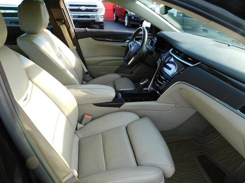 Used 2014 Cadillac XTS Luxury w/ Driver Awareness Package FWD image 16