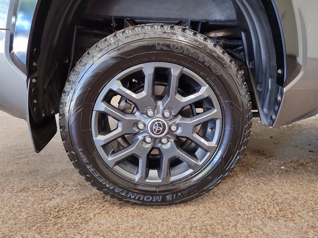 Used 2023 Toyota Tundra Platinum AWD/4WD image 22