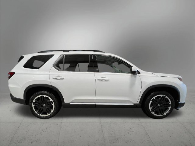 New 2026 Honda Pilot Touring image 8
