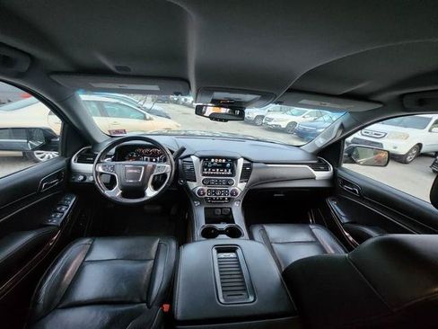 Used 2017 GMC Yukon SLT AWD/4WD image 16
