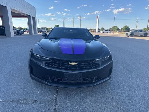 Used 2019 Chevrolet Camaro LT RWD image 5