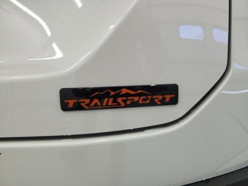 Used 2025 Honda Pilot TrailSport image 15