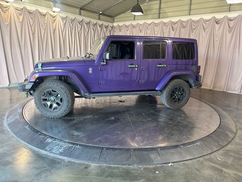 Used 2016 Jeep Wrangler Unlimited Sahara AWD/4WD image 8