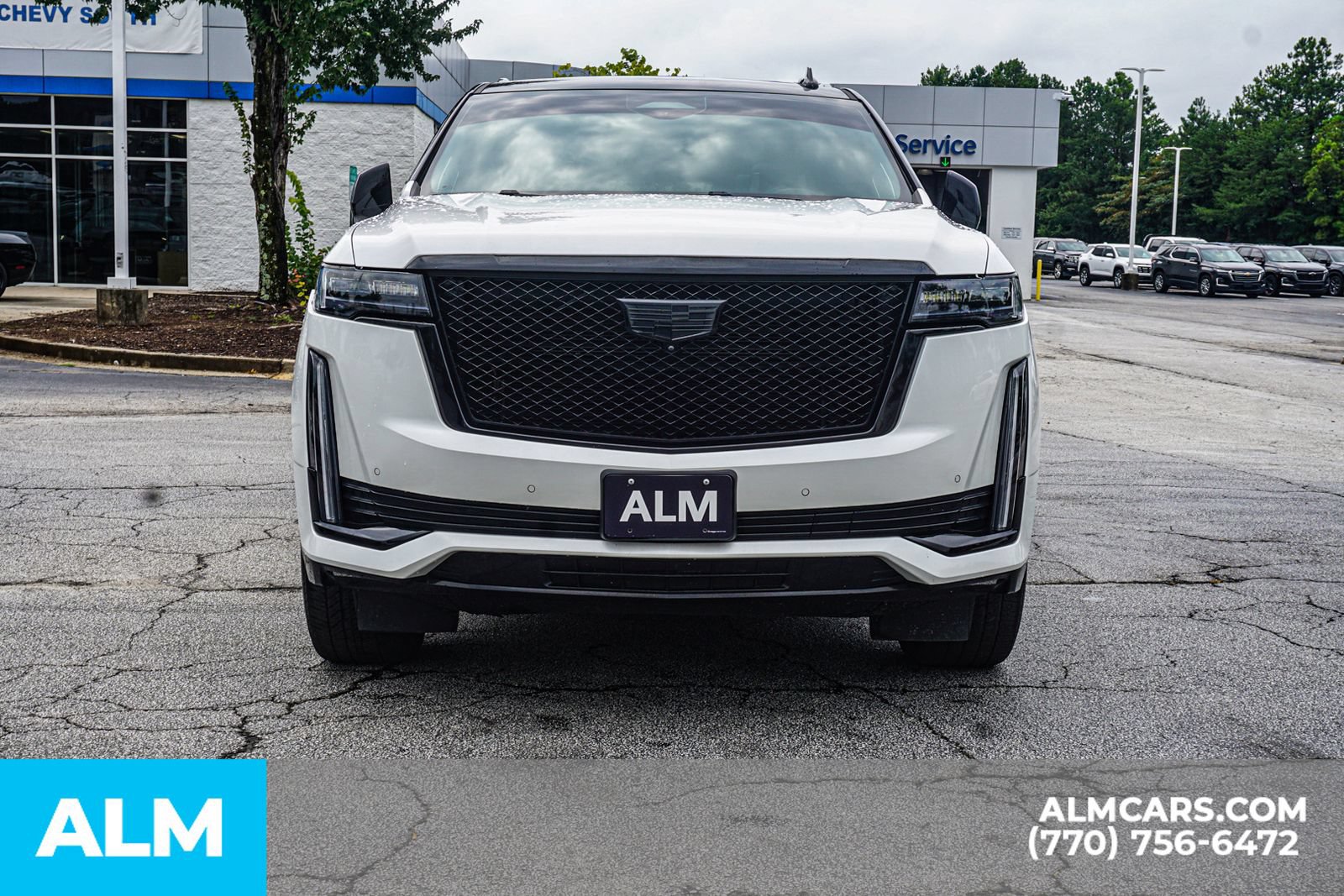 Used 2023 Cadillac Escalade ESV Sport w/ LPO, ONYX Package AWD/4WD image 11