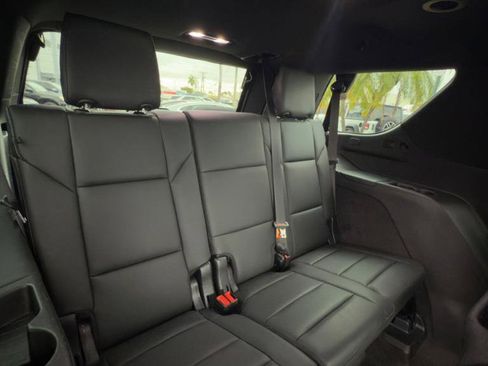 Used 2022 Cadillac Escalade Luxury image 9