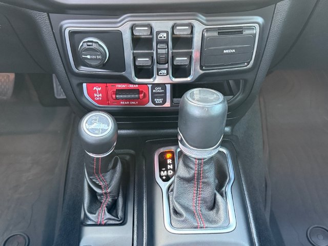 Used 2021 Jeep Wrangler Unlimited Rubicon AWD/4WD image 23