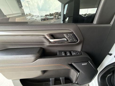 Certified 2024 GMC Sierra 2500 AT4 image 29