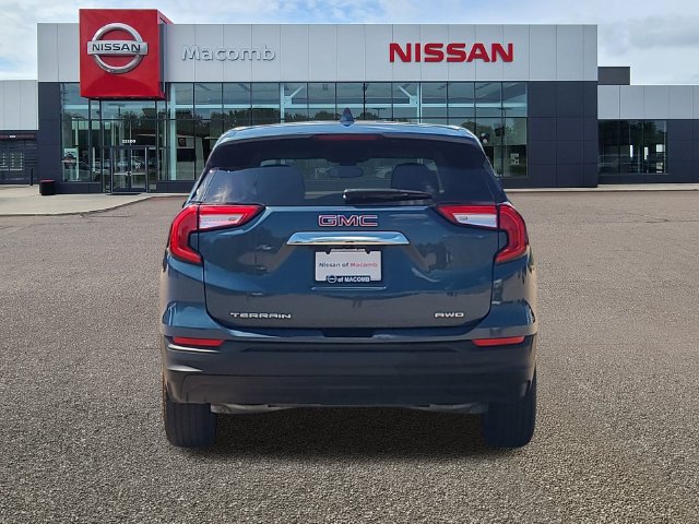 Used 2024 GMC Terrain SLE AWD/4WD image 6