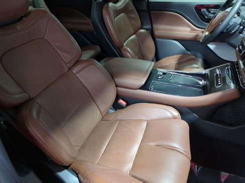 Used 2025 Lincoln Aviator Reserve w/ Equipment Group 201A AWD/4WD image 32