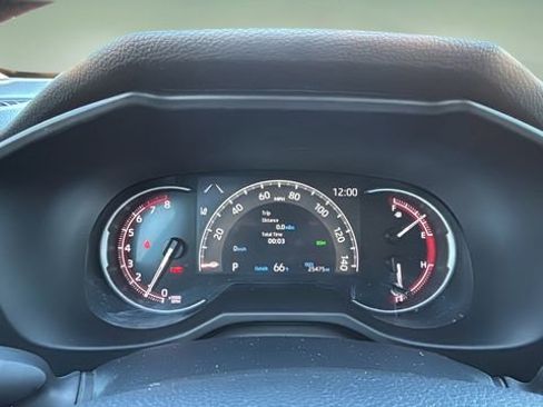 Used 2024 Toyota RAV4 XLE image 15