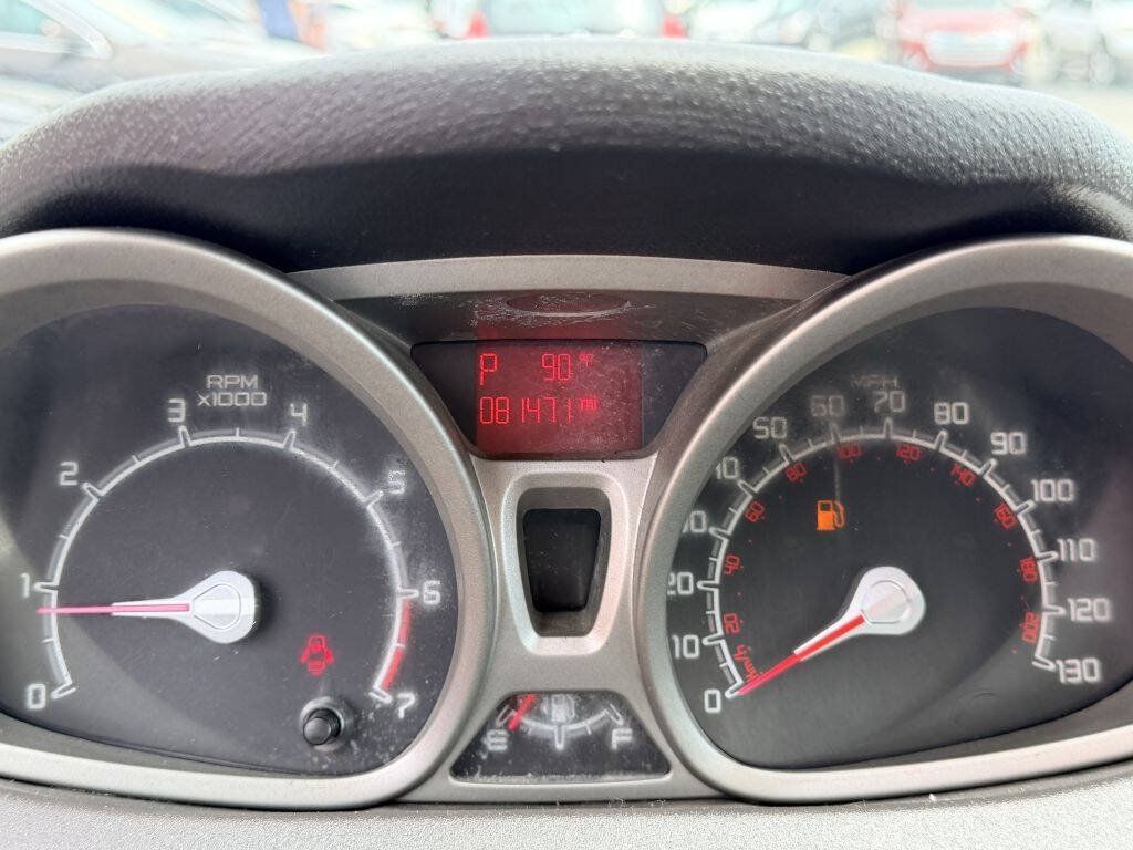 Used 2011 Ford Fiesta SE w/ 202A Rapid Spec Order Code FWD image 14