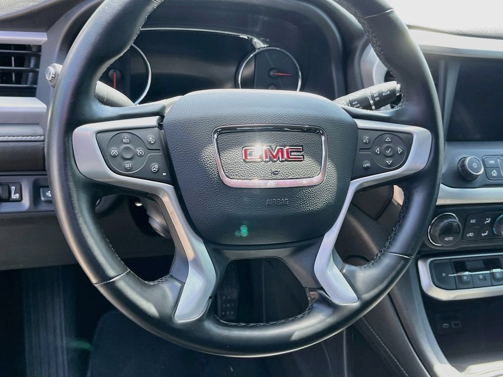 Used 2023 GMC Acadia SLT w/ Elevation Edition FWD image 11